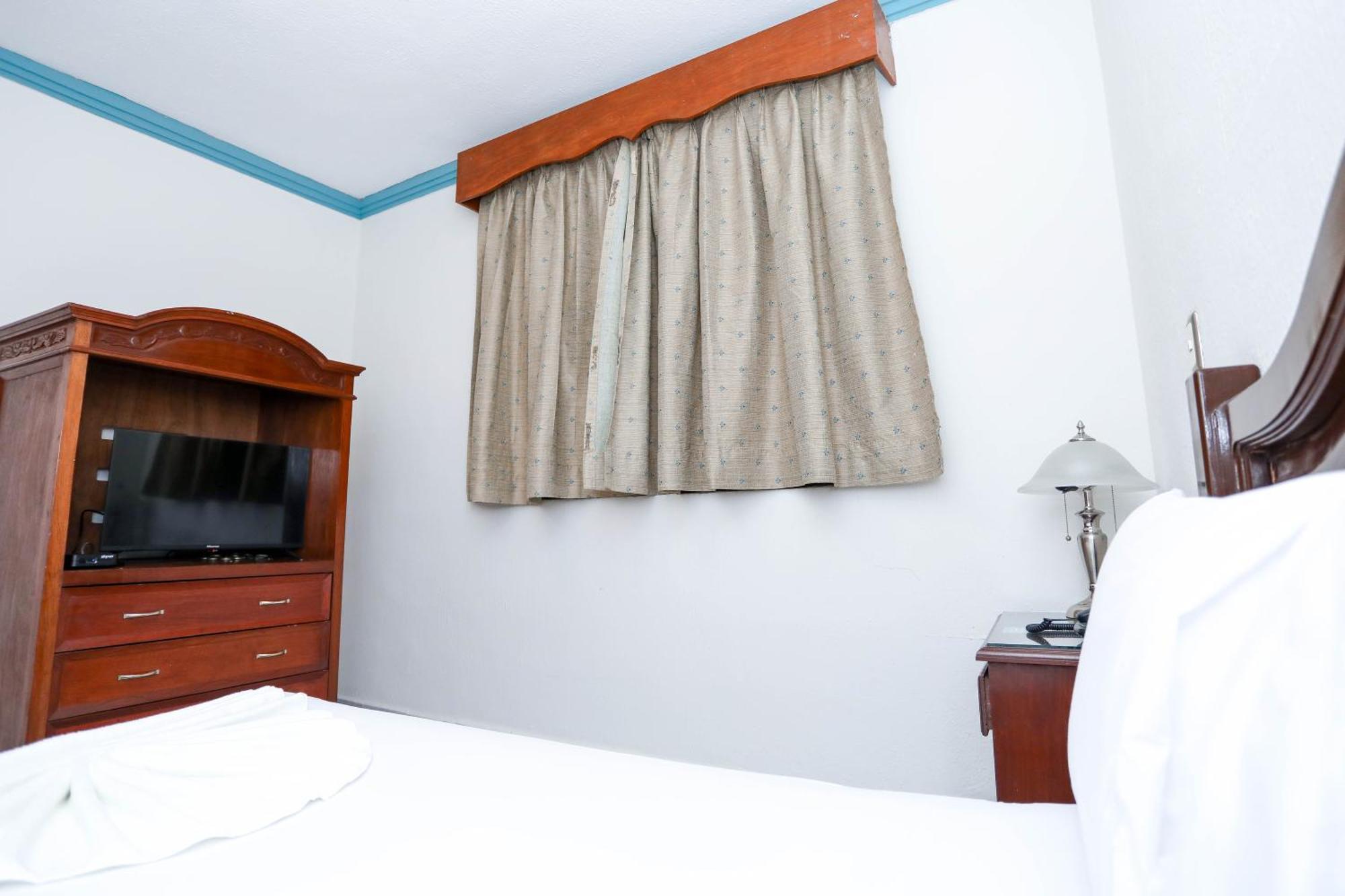 Hotel Avenida Канкун Экстерьер фото