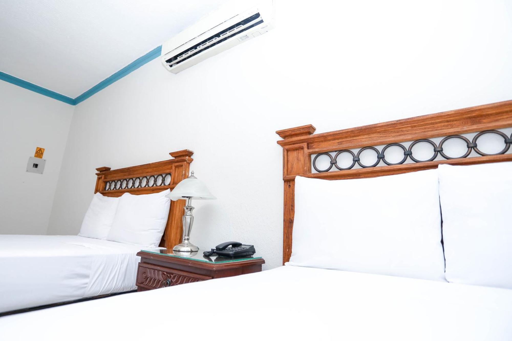 Hotel Avenida Канкун Экстерьер фото