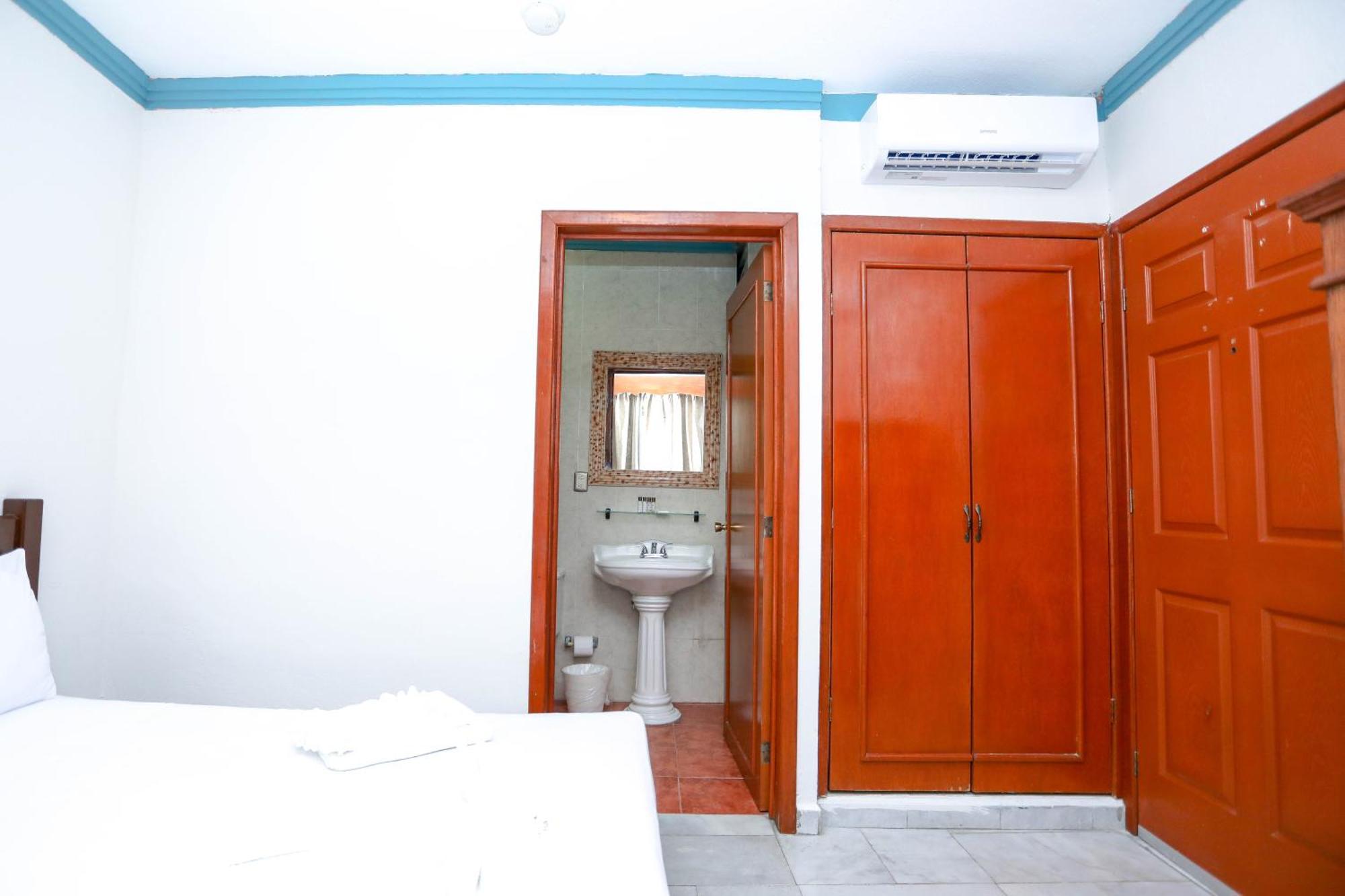 Hotel Avenida Канкун Экстерьер фото