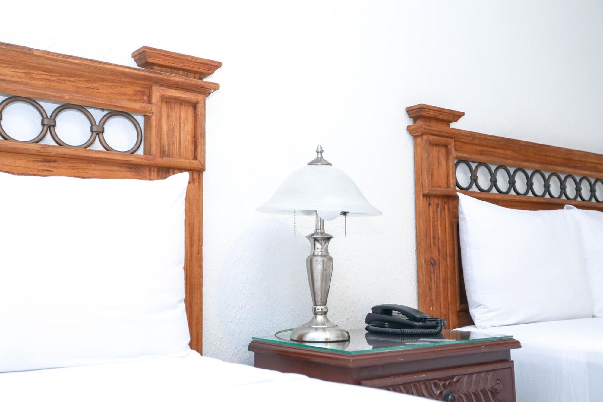 Hotel Avenida Канкун Экстерьер фото