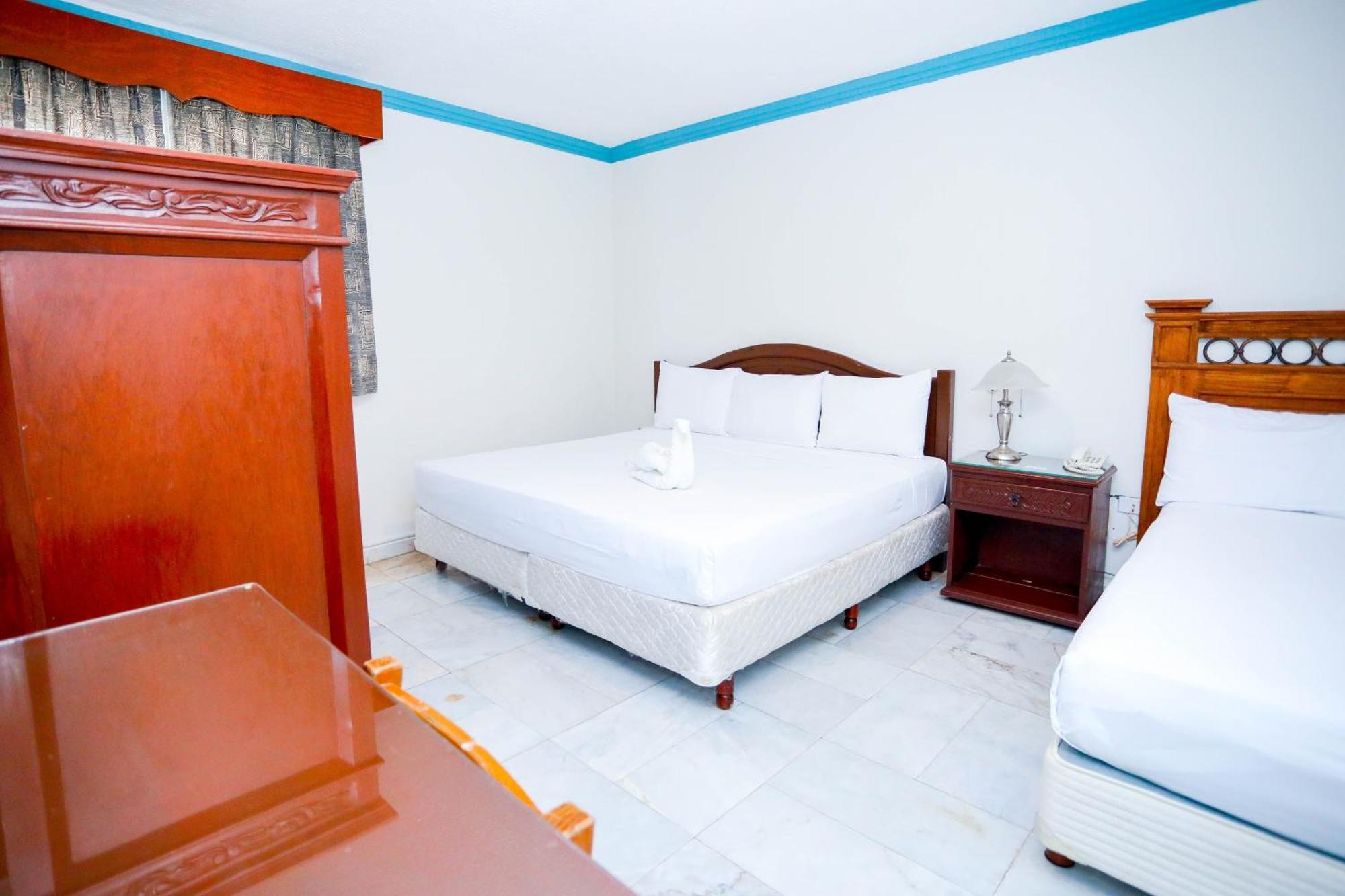 Hotel Avenida Канкун Экстерьер фото