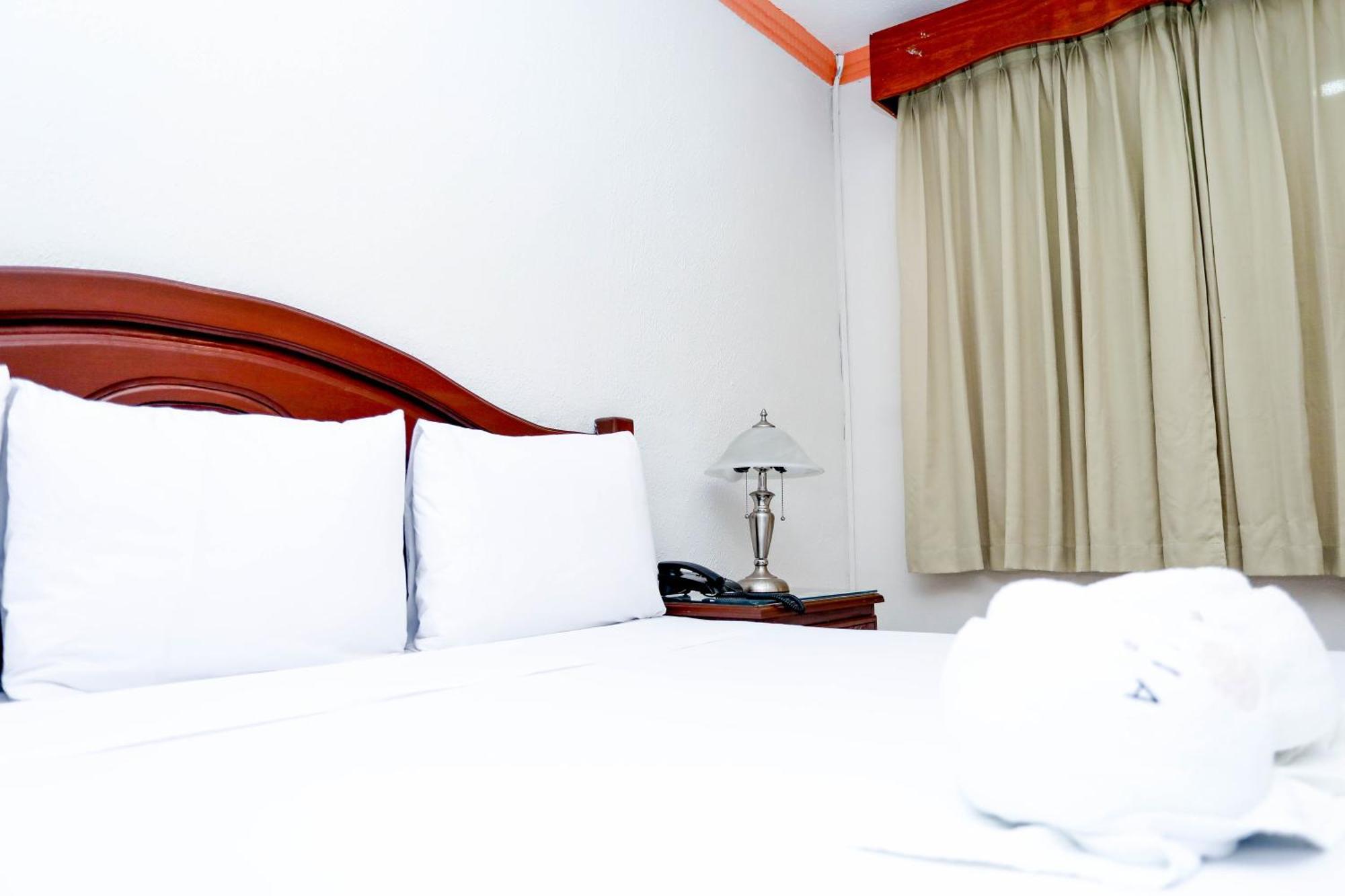 Hotel Avenida Канкун Экстерьер фото