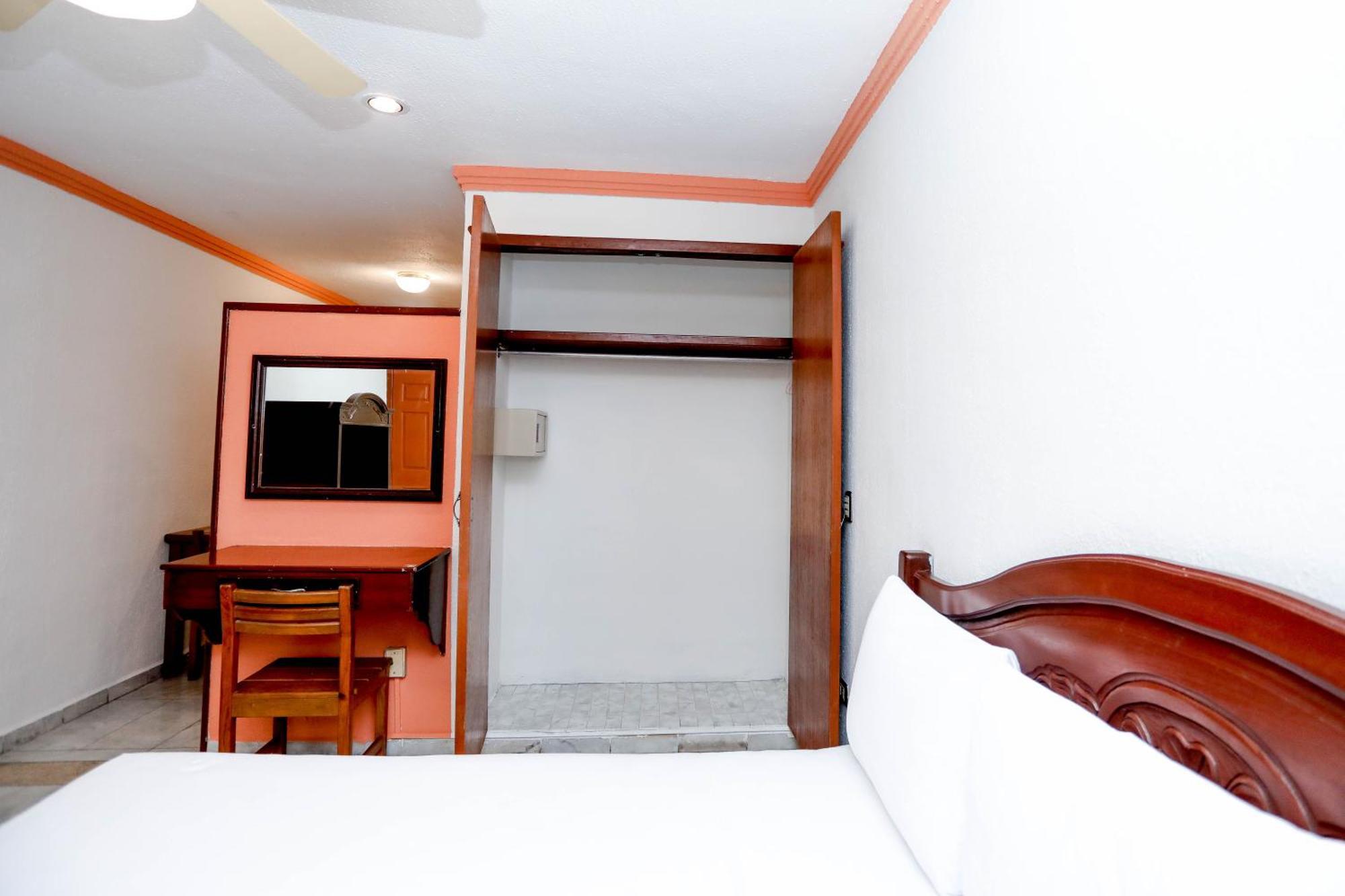 Hotel Avenida Канкун Экстерьер фото