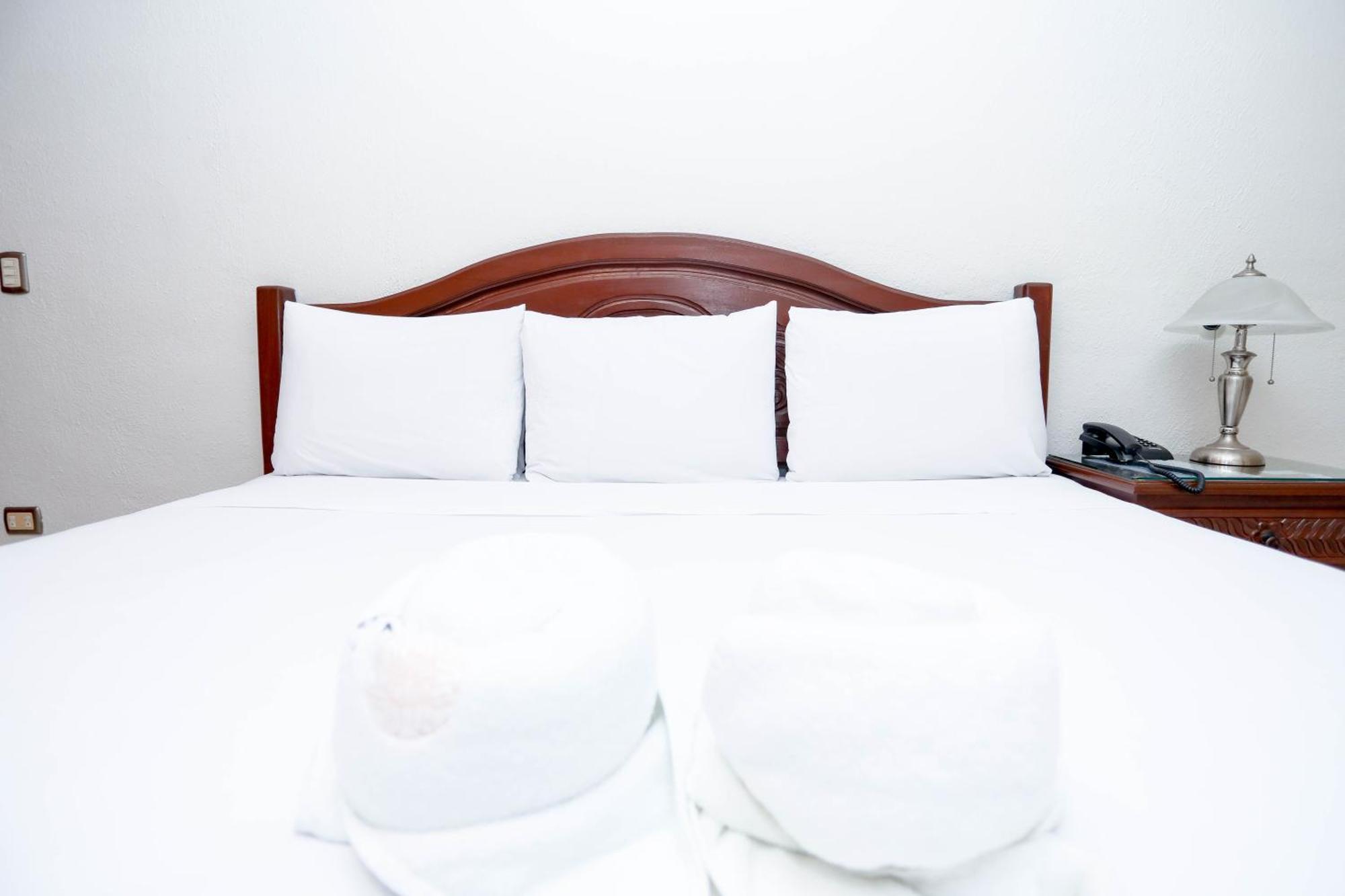 Hotel Avenida Канкун Экстерьер фото