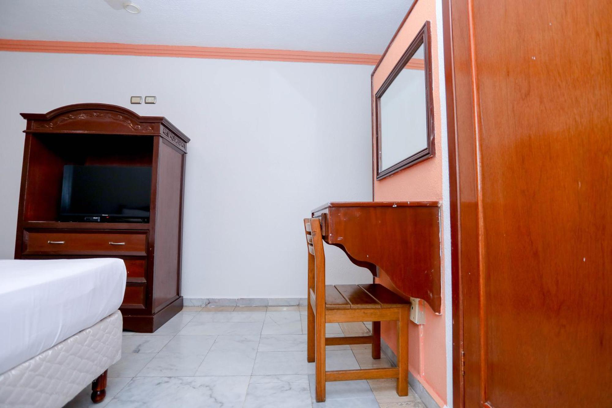 Hotel Avenida Канкун Экстерьер фото