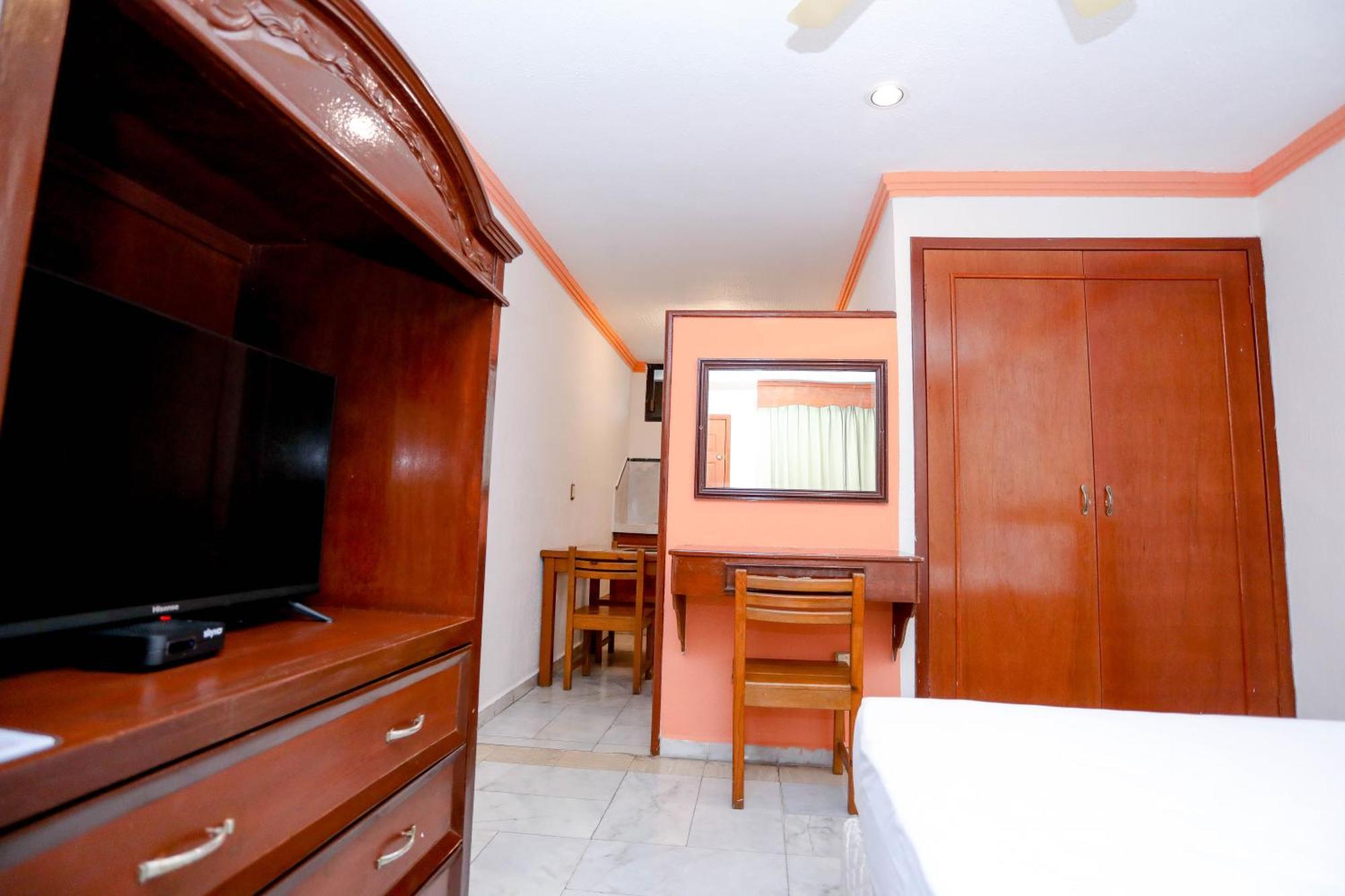 Hotel Avenida Канкун Экстерьер фото