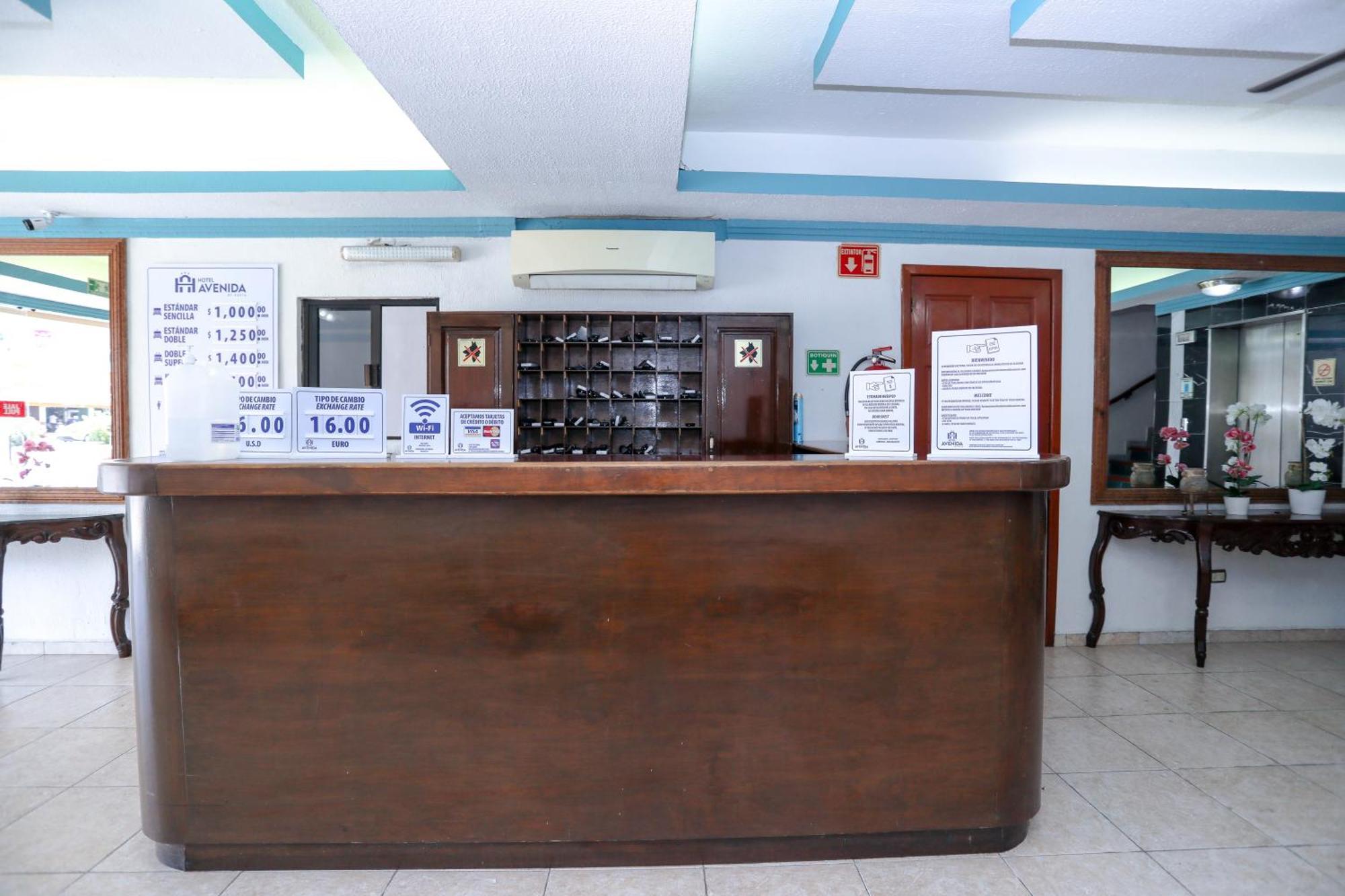 Hotel Avenida Канкун Экстерьер фото