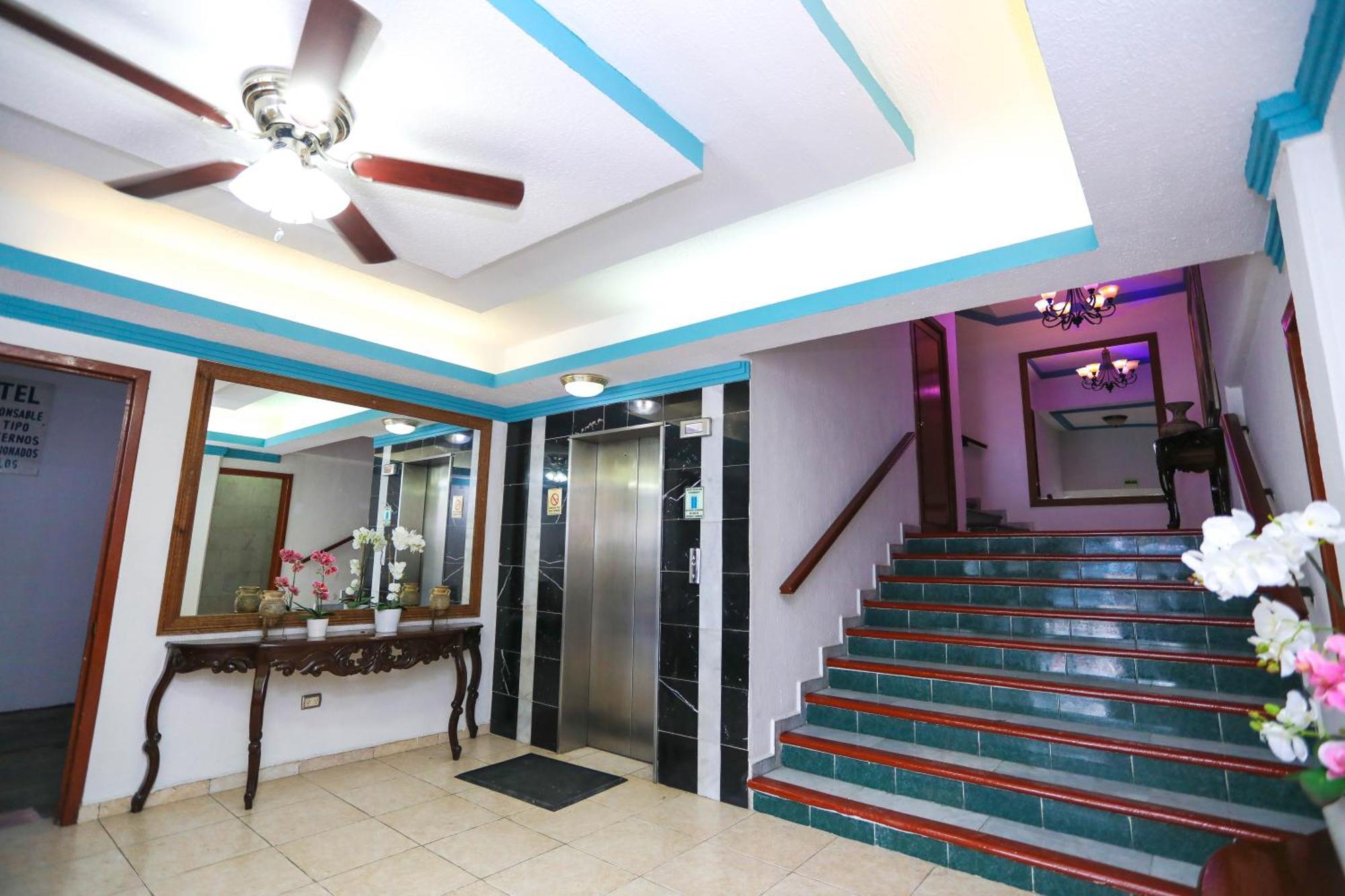 Hotel Avenida Канкун Экстерьер фото
